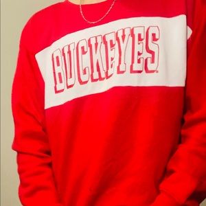 Ohio state sweater🎸.Size:Large.Conditions:very good condition✅.Feel free to dm